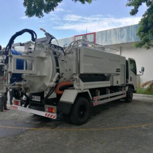 Combination Sewer Sewage Suction Siphoning Vacuum and Water Jetter Truck Vehicle